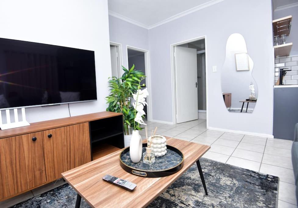 Comfy Hatfield Appartment Pretoria-Noord Exteriör bild