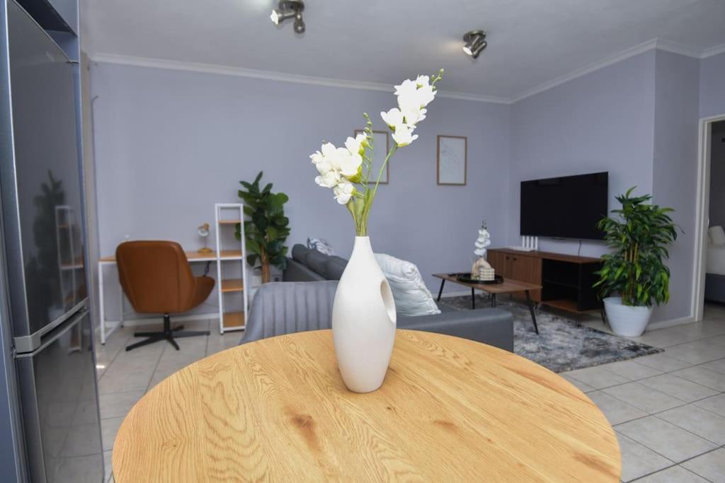 Comfy Hatfield Appartment Pretoria-Noord Exteriör bild
